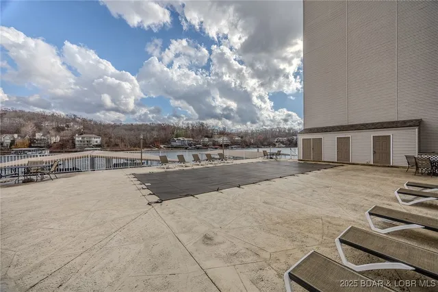 $279,000 | 166 Oak Harbor Drive, Unit 4C, Camdenton, MO 65020