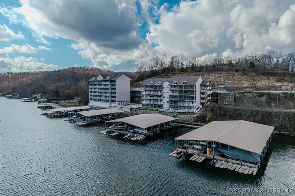 $275,000 | 166 Oak Harbor Drive, Unit 4C, Camdenton, MO 65020