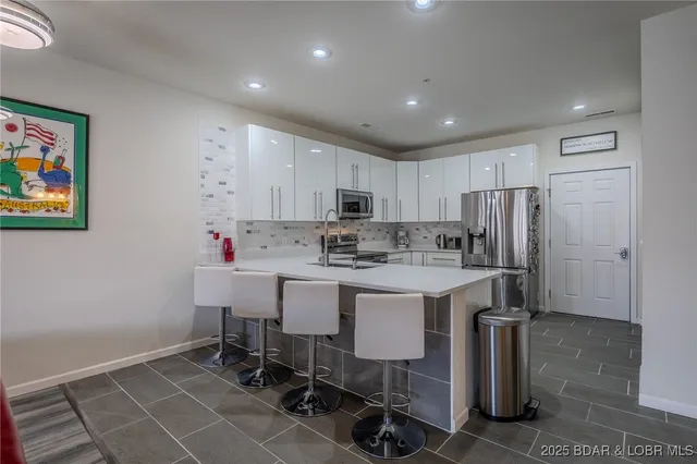 $279,000 | 166 Oak Harbor Drive, Unit 4C, Camdenton, MO 65020