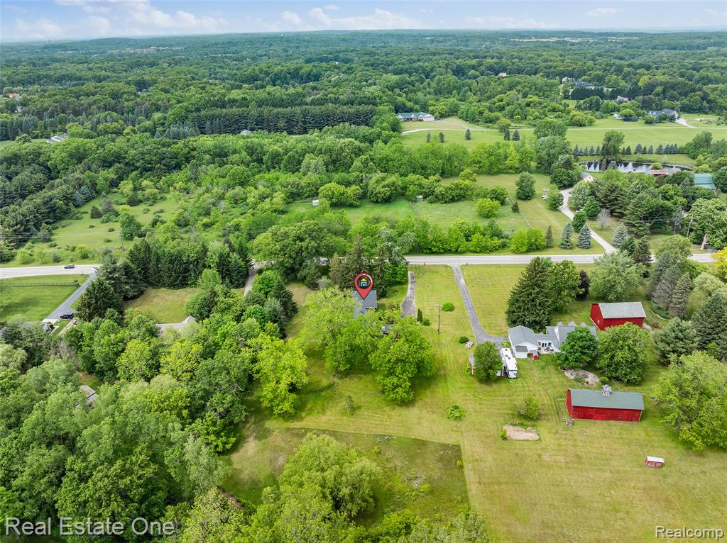 4730 Golf Club Road Howell, MI 48843 - Photo 3 of 28