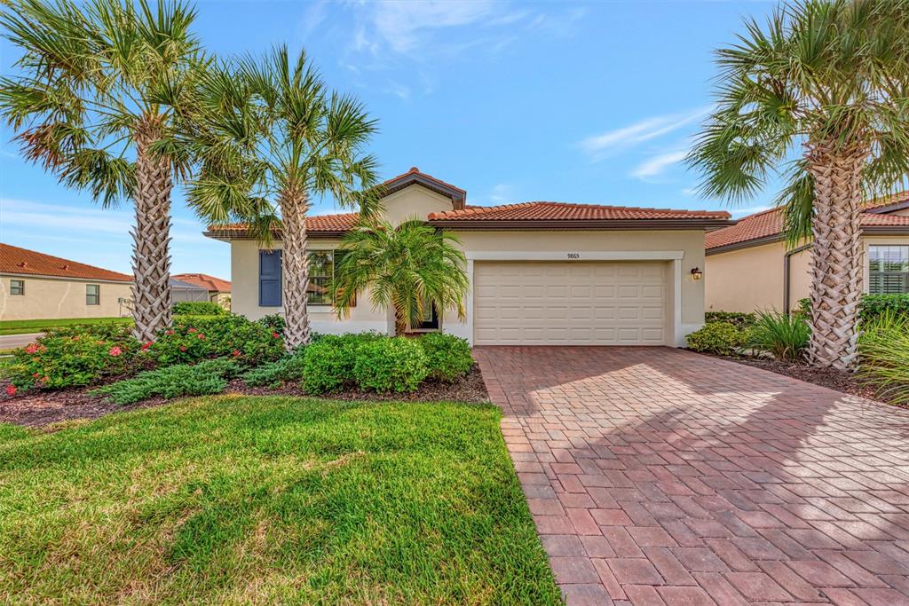 9865 Wingood Drive, Venice, FL 34292 Compass