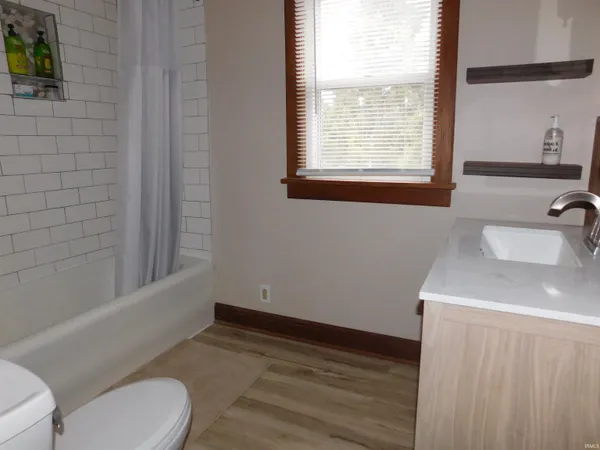 $255,000 | 3006 West Jackson Street, Muncie, IN 47304