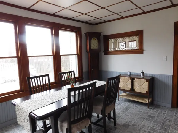 $255,000 | 3006 West Jackson Street, Muncie, IN 47304