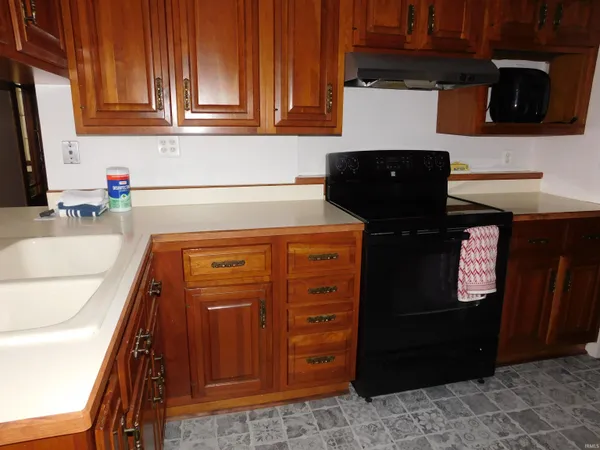 $255,000 | 3006 West Jackson Street, Muncie, IN 47304