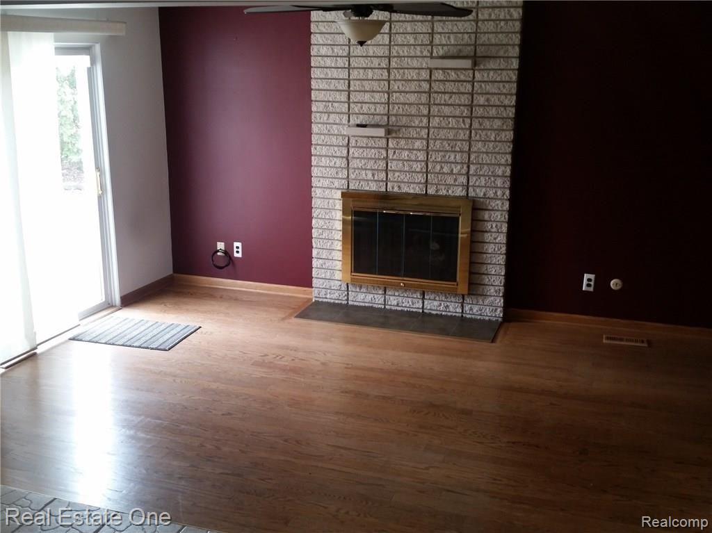 2348 Common Road Warren, MI 48092 - Photo 6 of 25