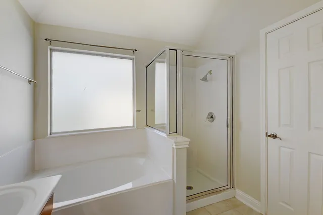 $3,950 | 1821 Village Oak Court, Austin, TX 78704