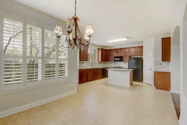 $3,950 | 1821 Village Oak Court, Austin, TX 78704