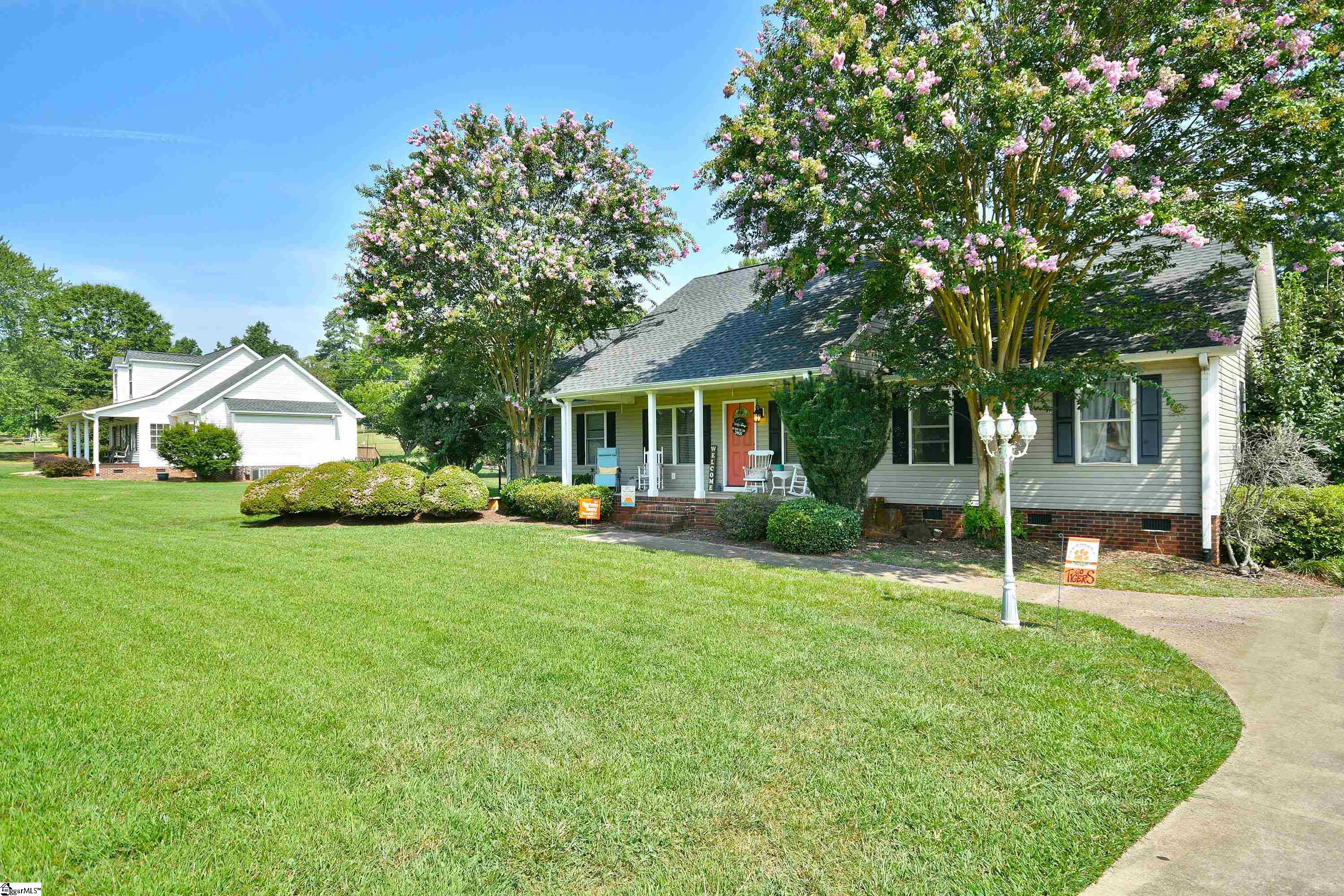 512 Slickum Road Easley, SC 29640 - Photo 1 of 35 Gallery Image 1