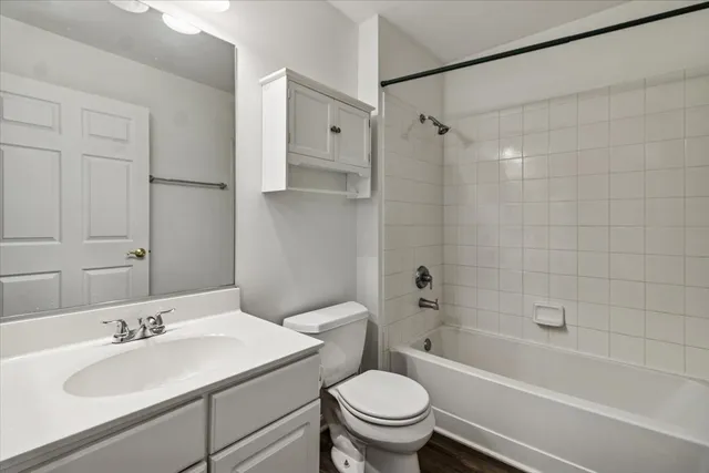 $384,900 | 13744 South Ironwood Drive, Plainfield, IL 60544