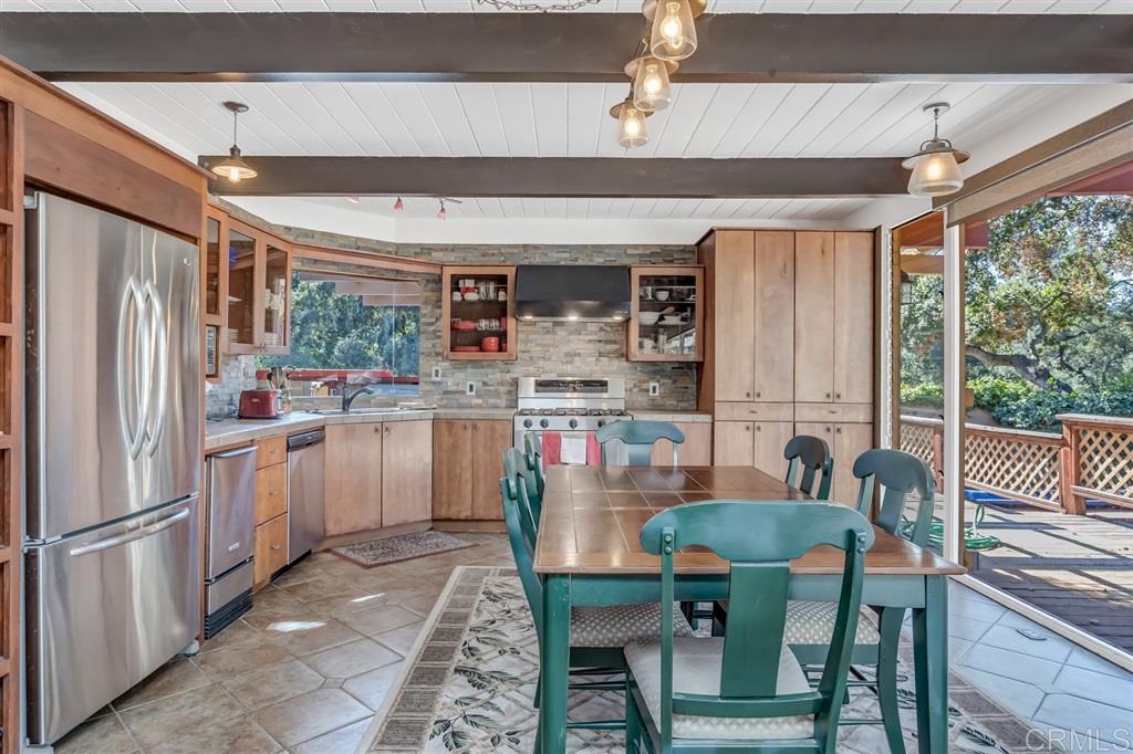506 Live Oak Park Road South Fallbrook, CA 92028 - Photo 8 of 24