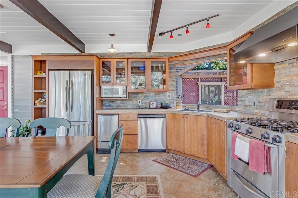 506 Live Oak Park Road South Fallbrook, CA 92028 - Photo 9 of 24