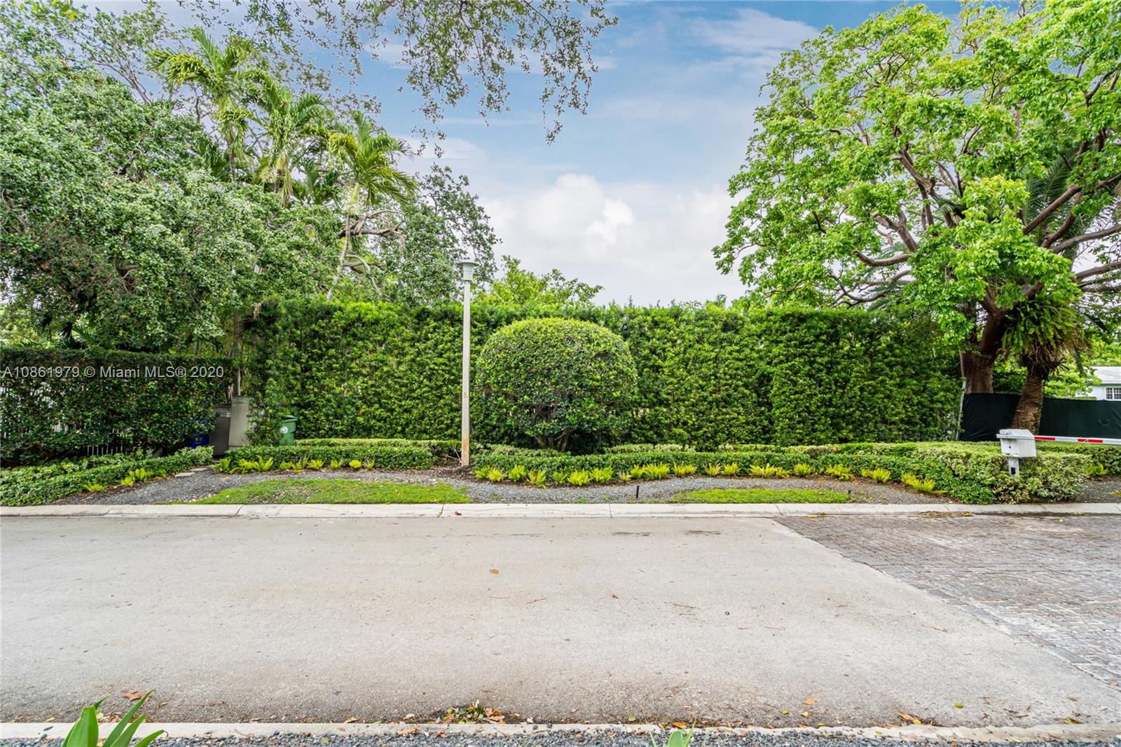 4550 Bay Point Road Miami, FL 33137 - Photo 17 of 21