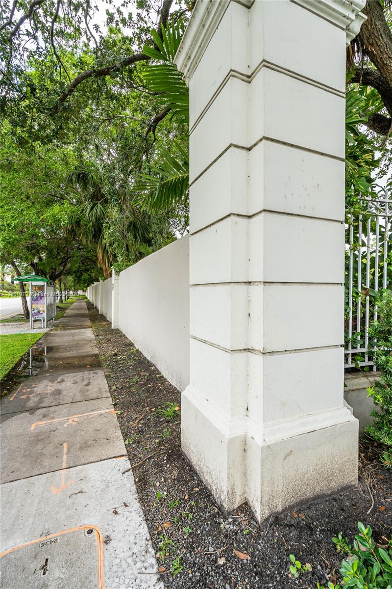 4550 Bay Point Road Miami, FL 33137 - Photo 20 of 21