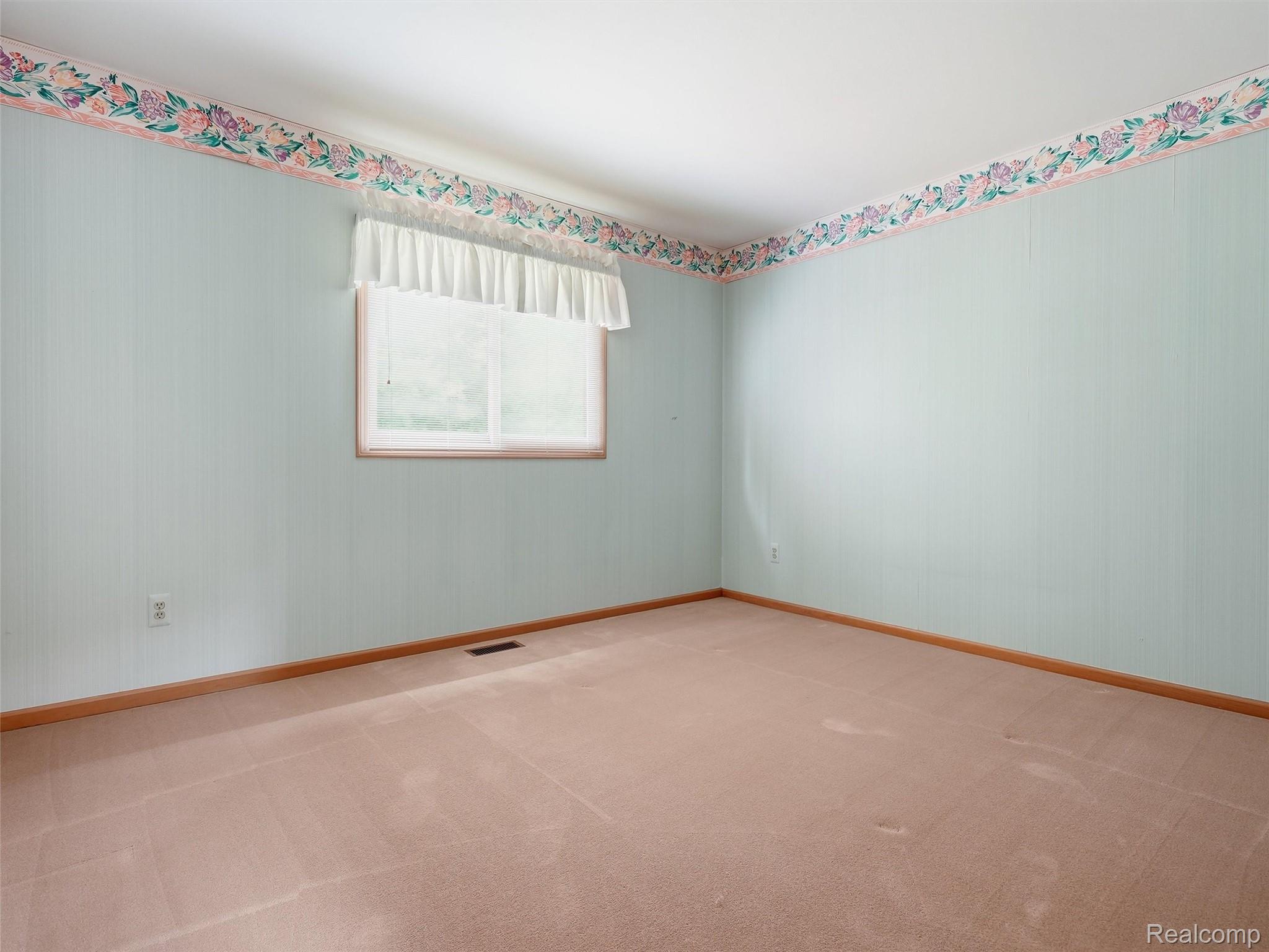 811 Snowmass Drive Rochester, MI 48309 - Photo 22 of 34 23-DSC00419.jpg