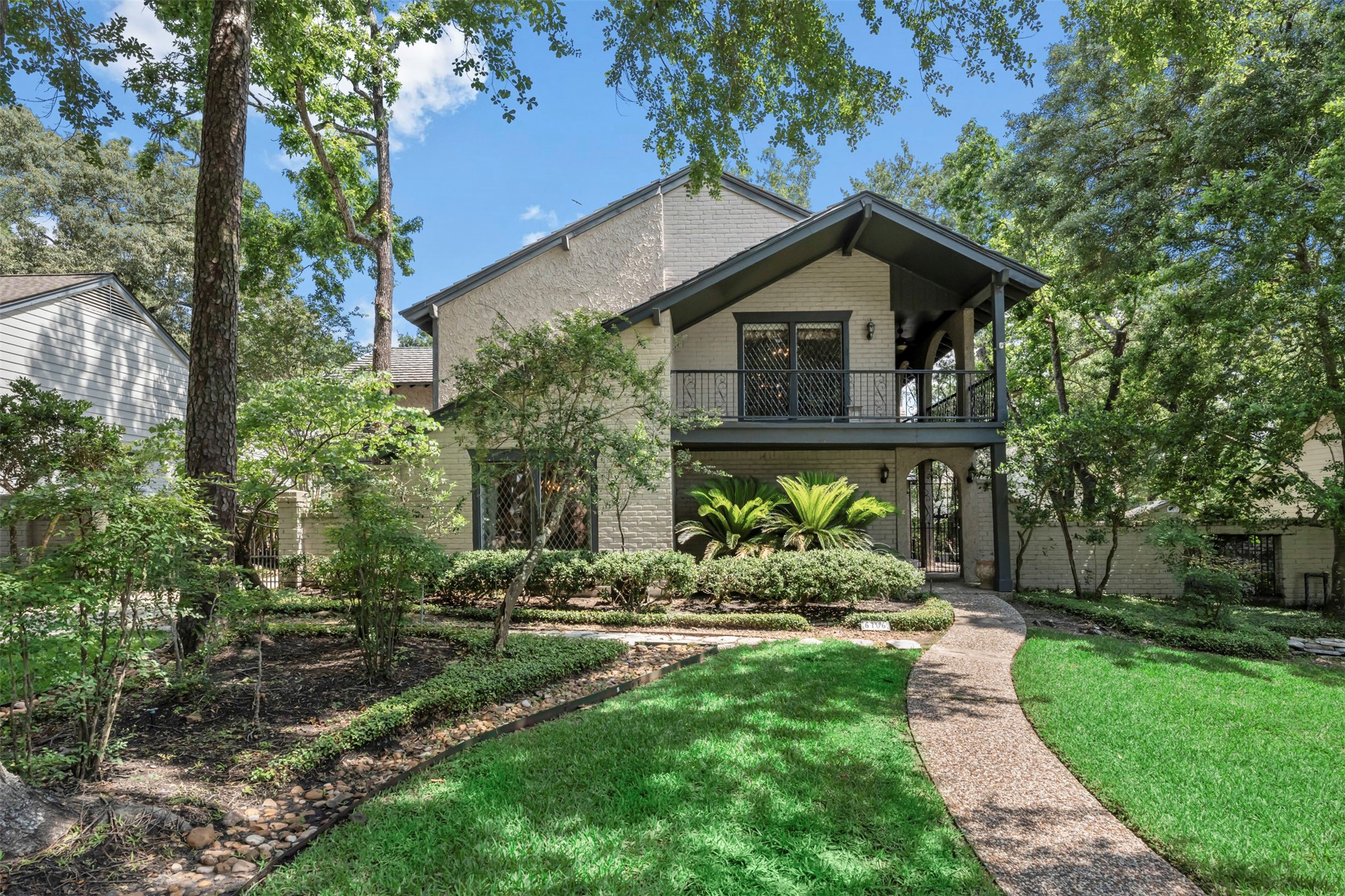 6106 Larkmount Drive Spring, TX 77389 - Photo 5 of 50 Gorgeous, mature landscaping