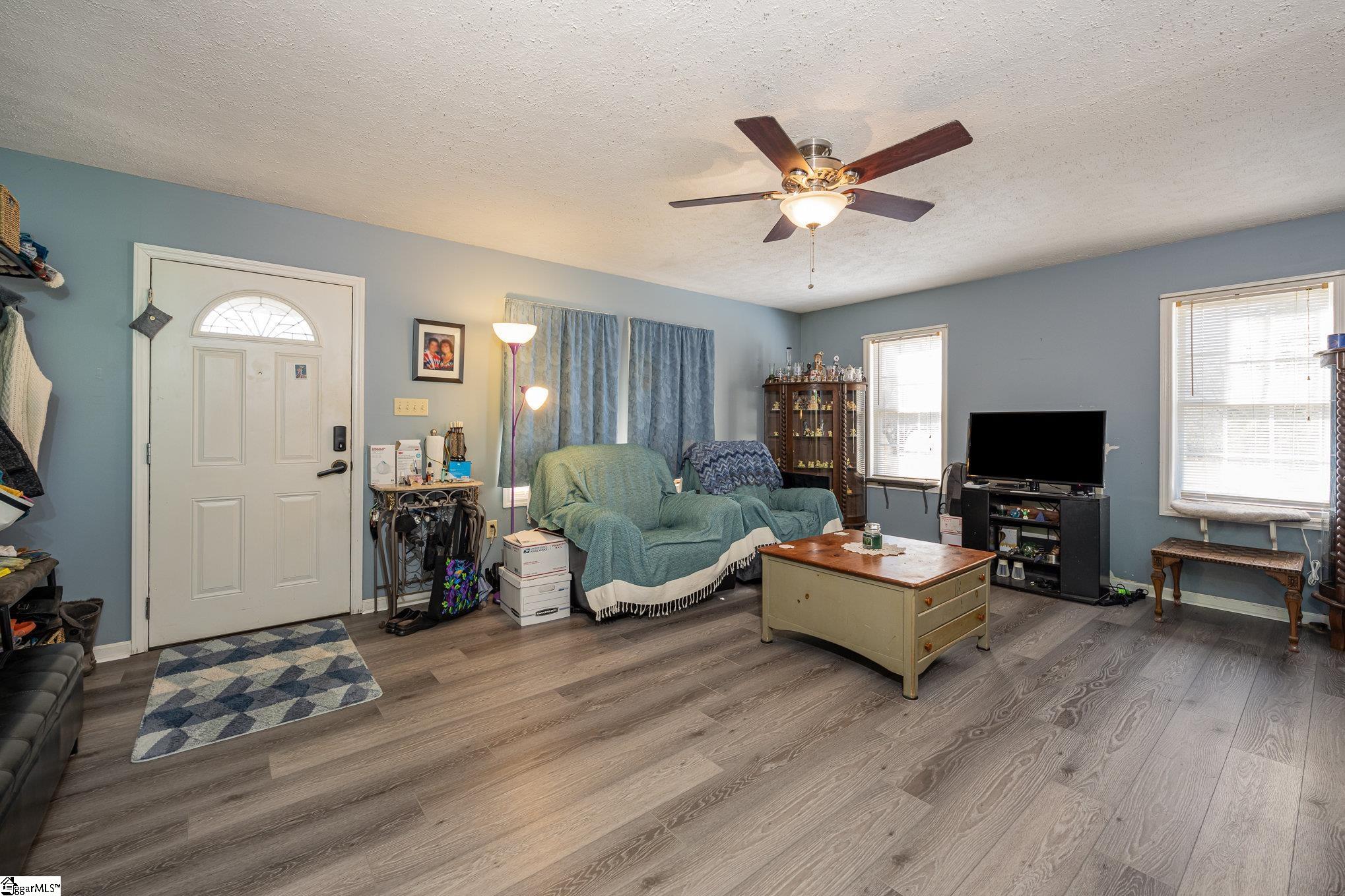 566 White Plains Road Gaffney, SC 29340 - Photo 6 of 36