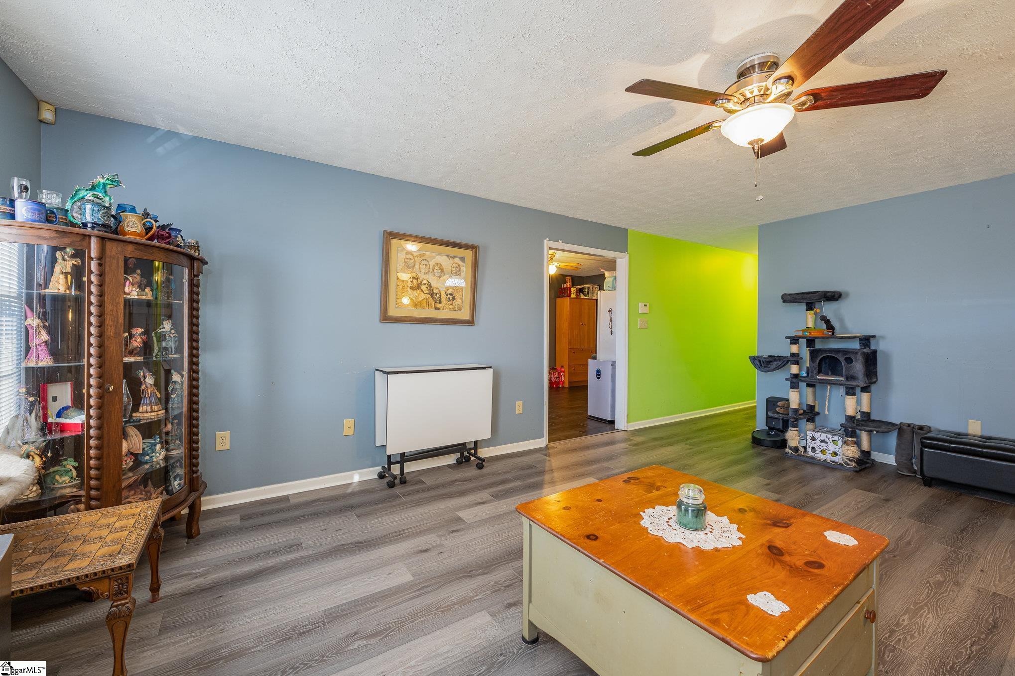 566 White Plains Road Gaffney, SC 29340 - Photo 7 of 36
