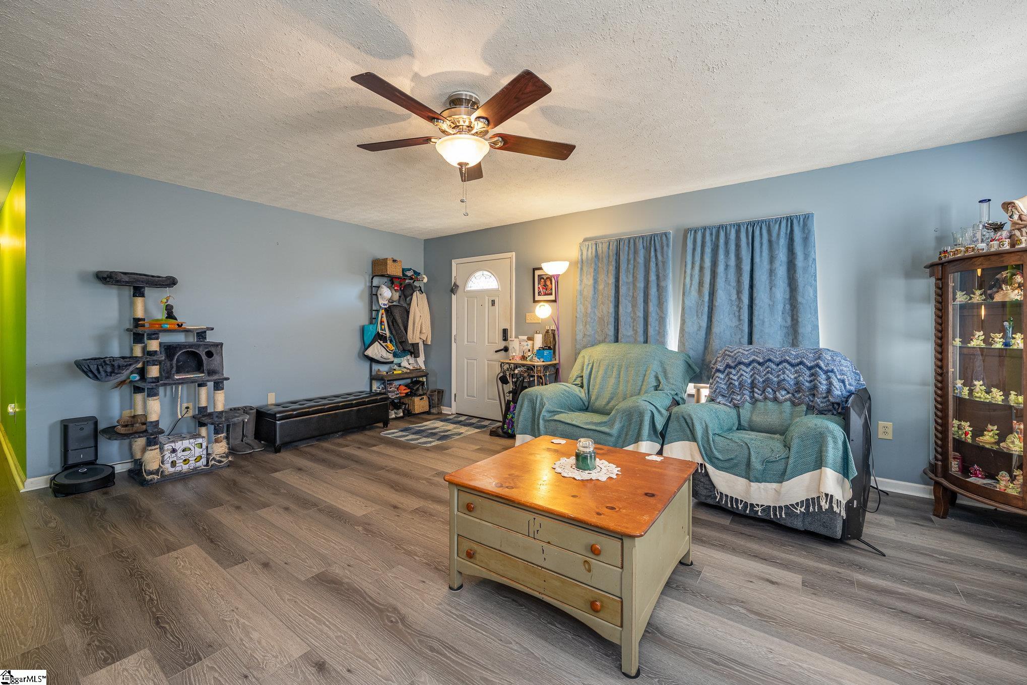 566 White Plains Road Gaffney, SC 29340 - Photo 8 of 36