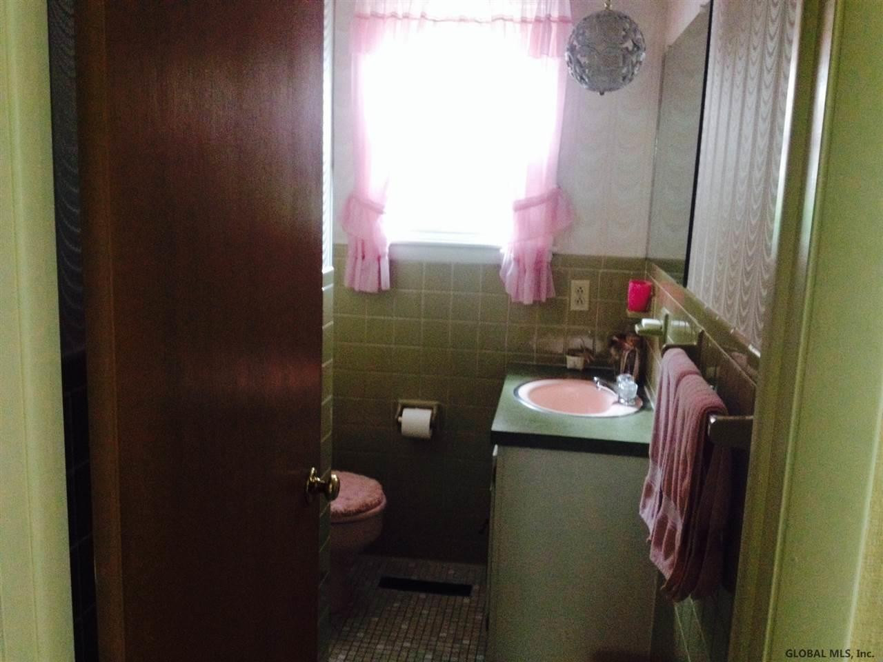 379 McCormack Road Albany, NY 12208 - Photo 11 of 23 Photo 11