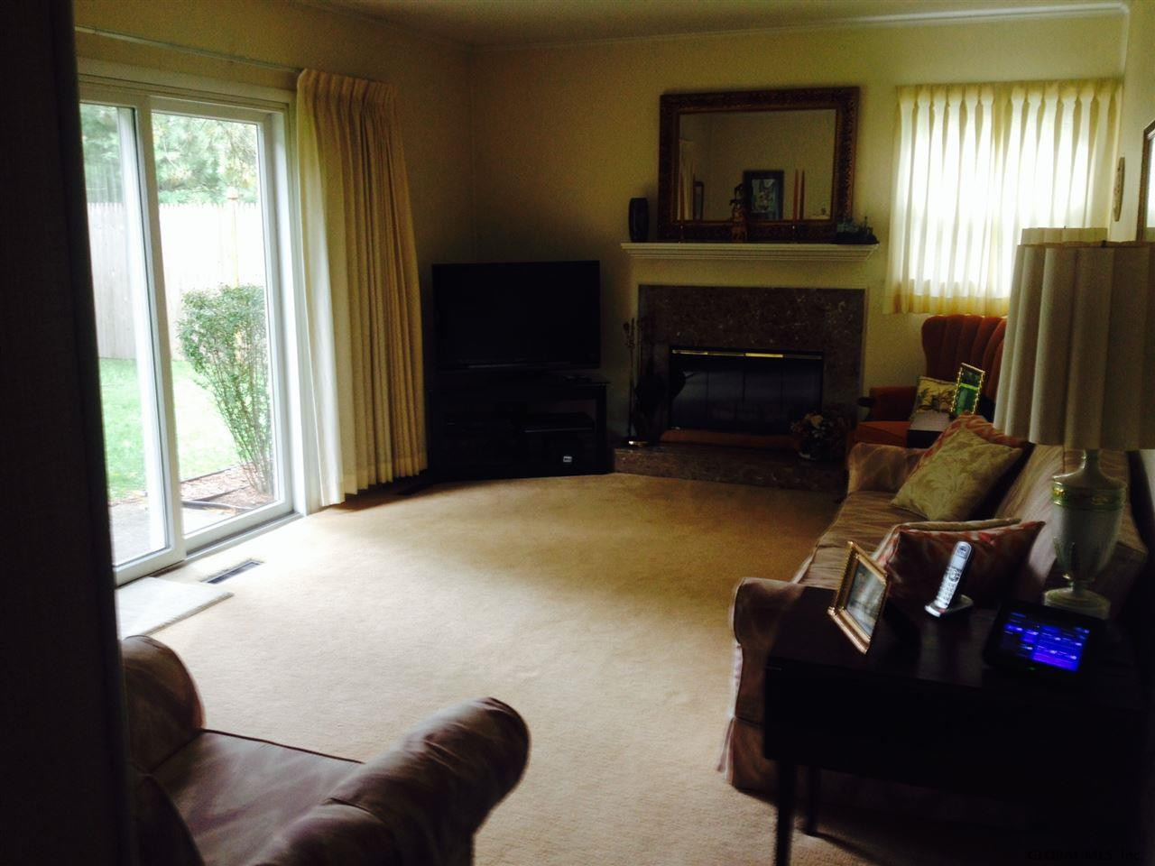 379 McCormack Road Albany, NY 12208 - Photo 5 of 23 Photo 5