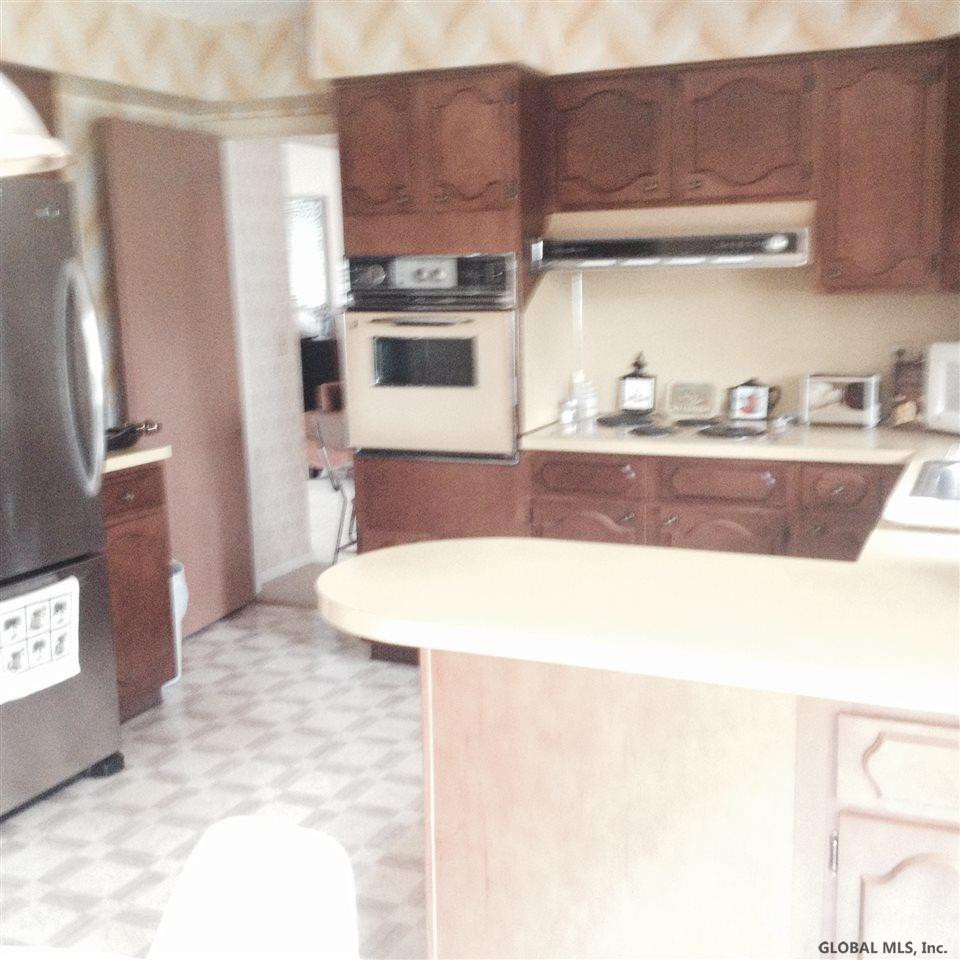379 McCormack Road Albany, NY 12208 - Photo 6 of 23 Photo 6