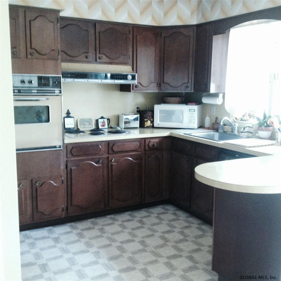 379 McCormack Road Albany, NY 12208 - Photo 7 of 23 Photo 7