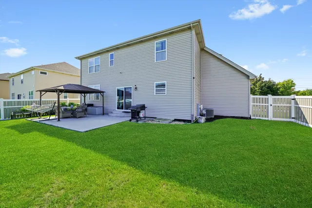 $555,000 | 749 North Misty Ridge Drive, Romeoville, IL 60446
