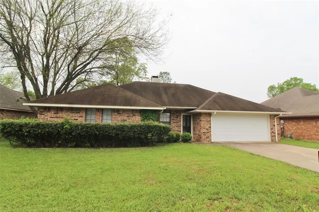 $1,895 | 102 Driftwood Lane, Waxahachie, TX 75165