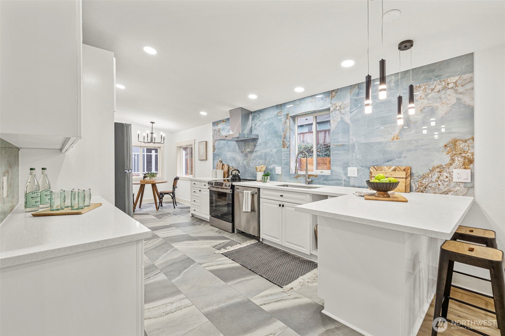 2525 Southwest 102nd Lane Seattle, WA 98146 - Photo 16 of 38