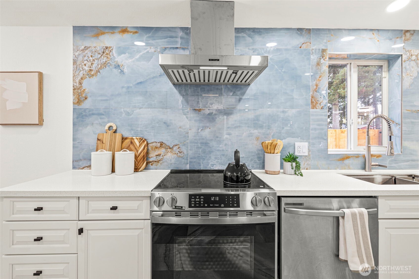 2525 Southwest 102nd Lane Seattle, WA 98146 - Photo 21 of 38