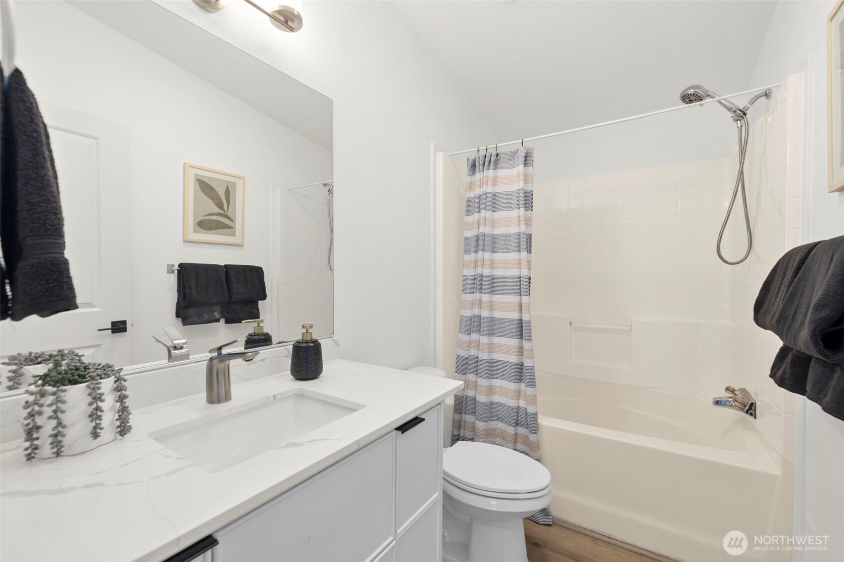 2525 Southwest 102nd Lane Seattle, WA 98146 - Photo 32 of 38