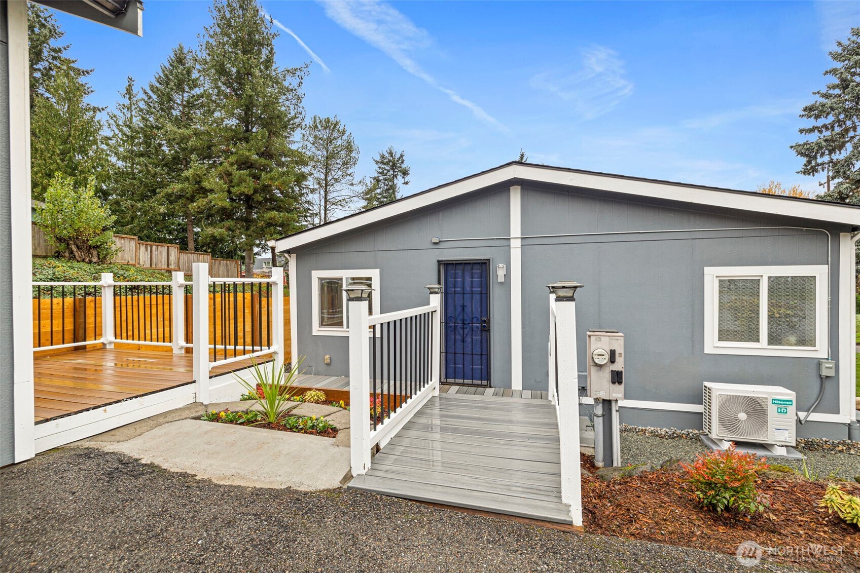 2525 Southwest 102nd Lane Seattle, WA 98146 - Photo 36 of 38