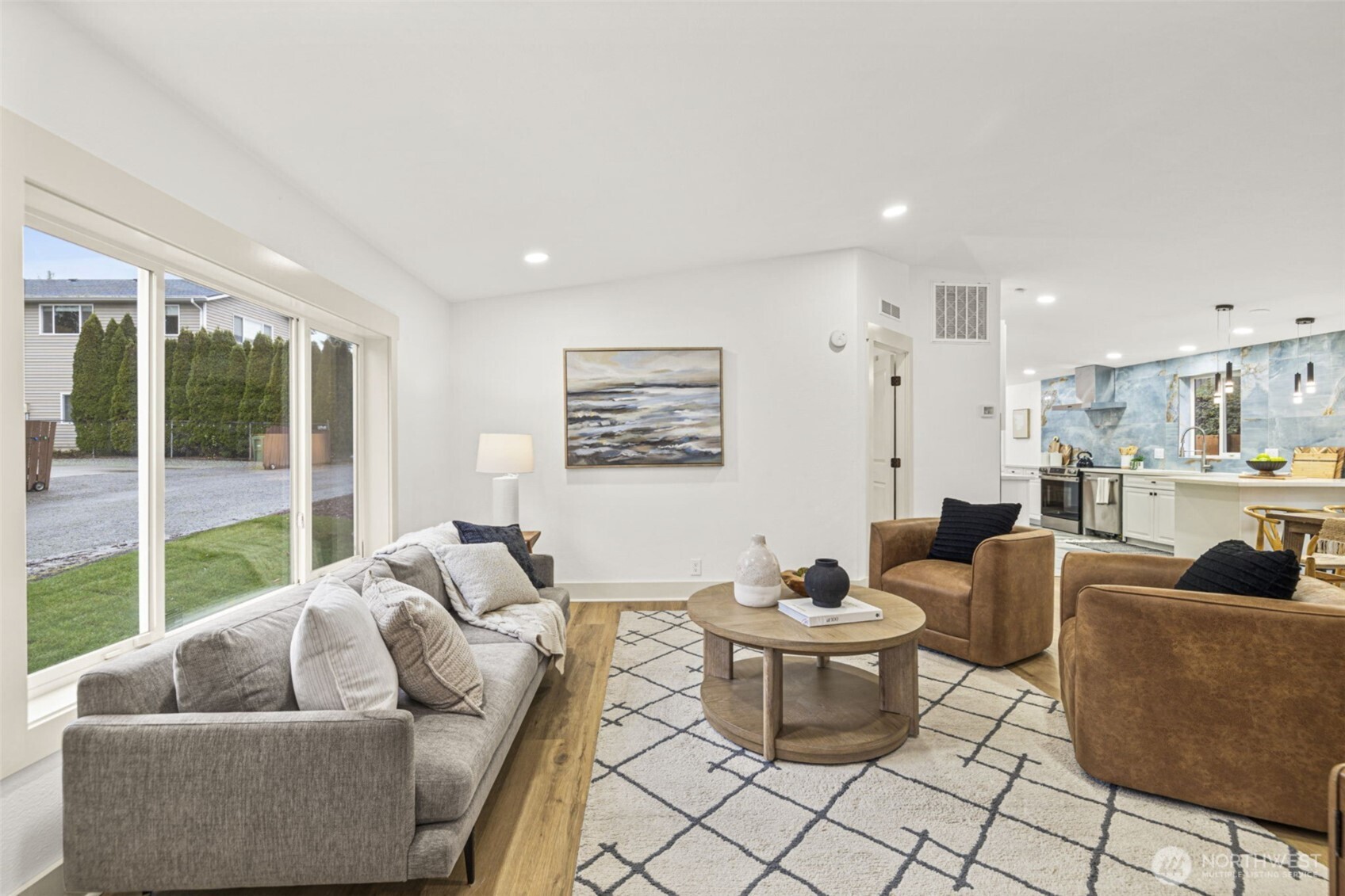 2525 Southwest 102nd Lane Seattle, WA 98146 - Photo 10 of 38