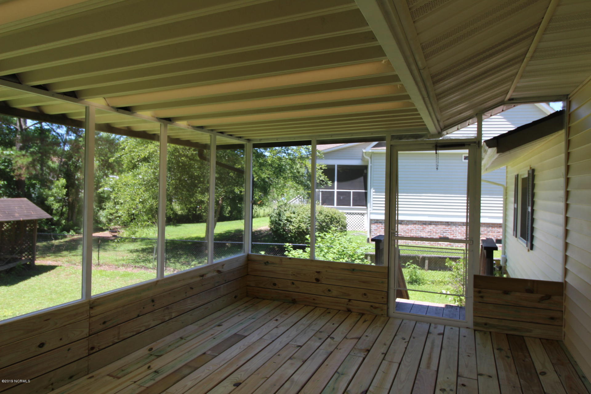103 Raft Road New Bern, NC 28562 - Photo 34 of 39 screened deck