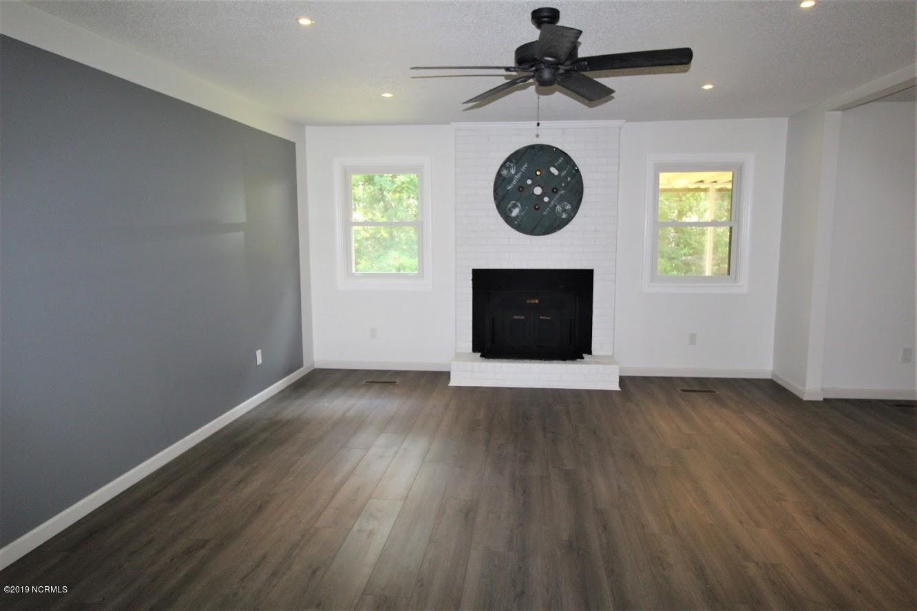 103 Raft Road New Bern, NC 28562 - Photo 6 of 39 livingroom 3