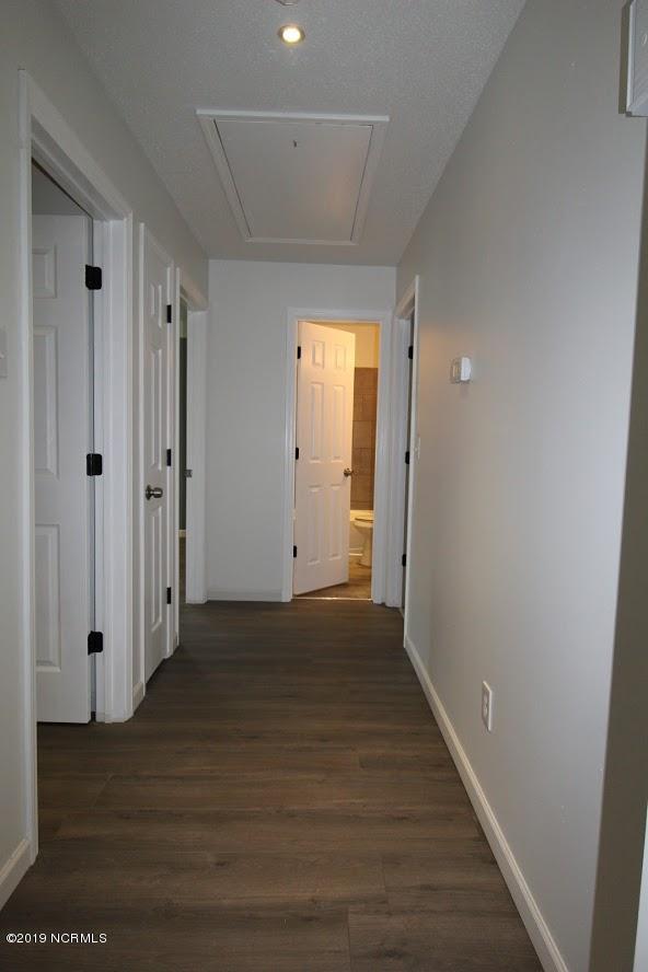 103 Raft Road New Bern, NC 28562 - Photo 9 of 39 hallway 1