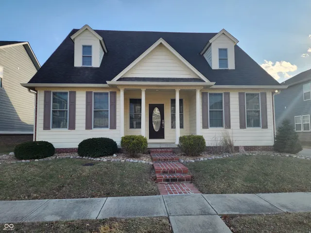 $355,000 | 7215 Lockford Walk North, Avon, IN 46123