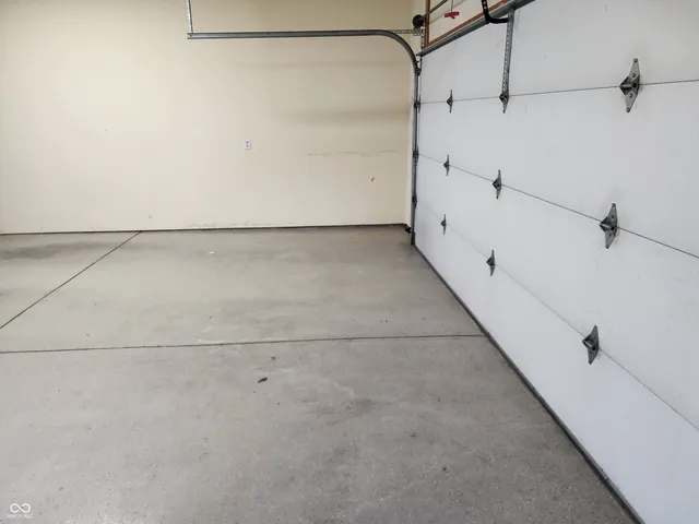 $355,000 | 7215 Lockford Walk North, Avon, IN 46123