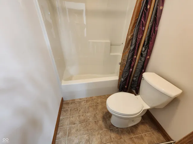 $355,000 | 7215 Lockford Walk North, Avon, IN 46123