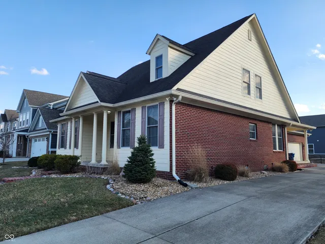 $355,000 | 7215 Lockford Walk North, Avon, IN 46123