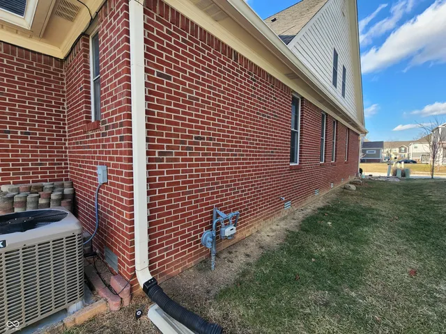 $355,000 | 7215 Lockford Walk North, Avon, IN 46123