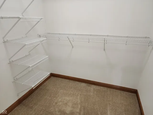 $355,000 | 7215 Lockford Walk North, Avon, IN 46123