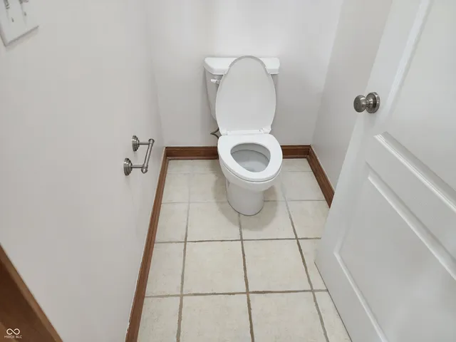 $355,000 | 7215 Lockford Walk North, Avon, IN 46123