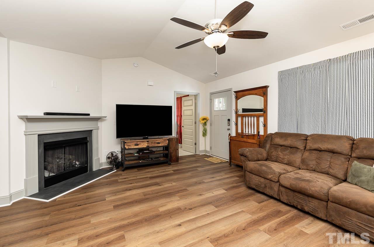 58 Hunter Fox Trail Benson, NC 27504 - Photo 13 of 26