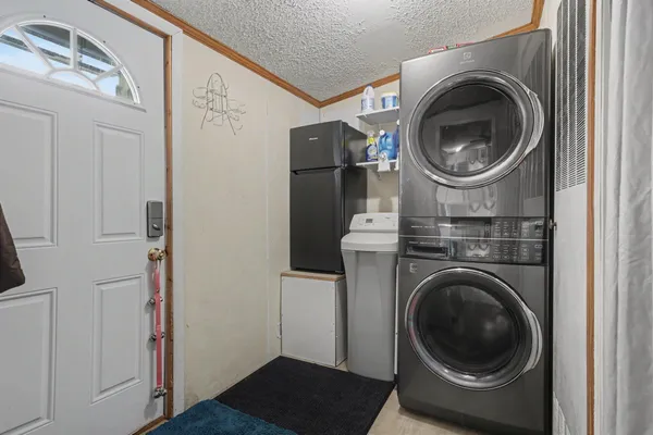 $170,000 | 101 South Ave C, Athens, MI 49011