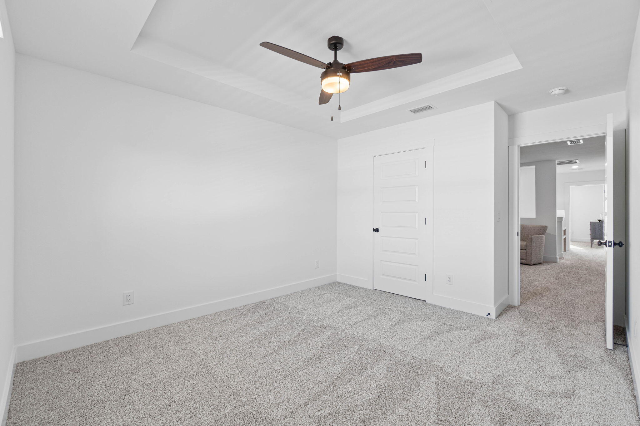 41 Sweetclover Street Freeport, FL 32439 - Photo 31 of 35 an empty room