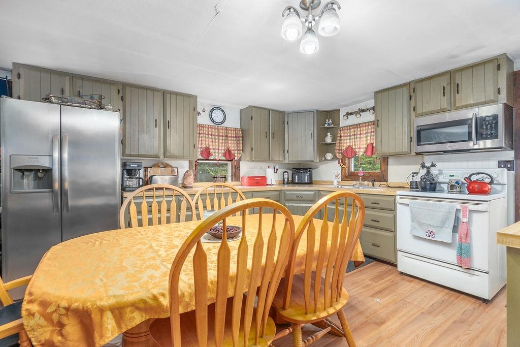 348 North Road Deerfield, NH 03037 - Photo 3 of 41