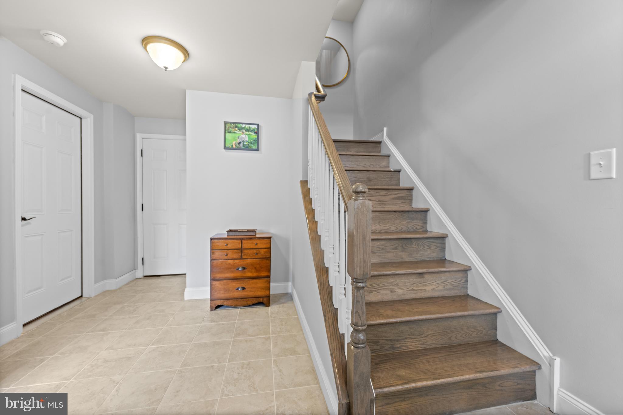 115 Jackdaw Alley Springfield, PA 19064 - Photo 5 of 36 Foyer