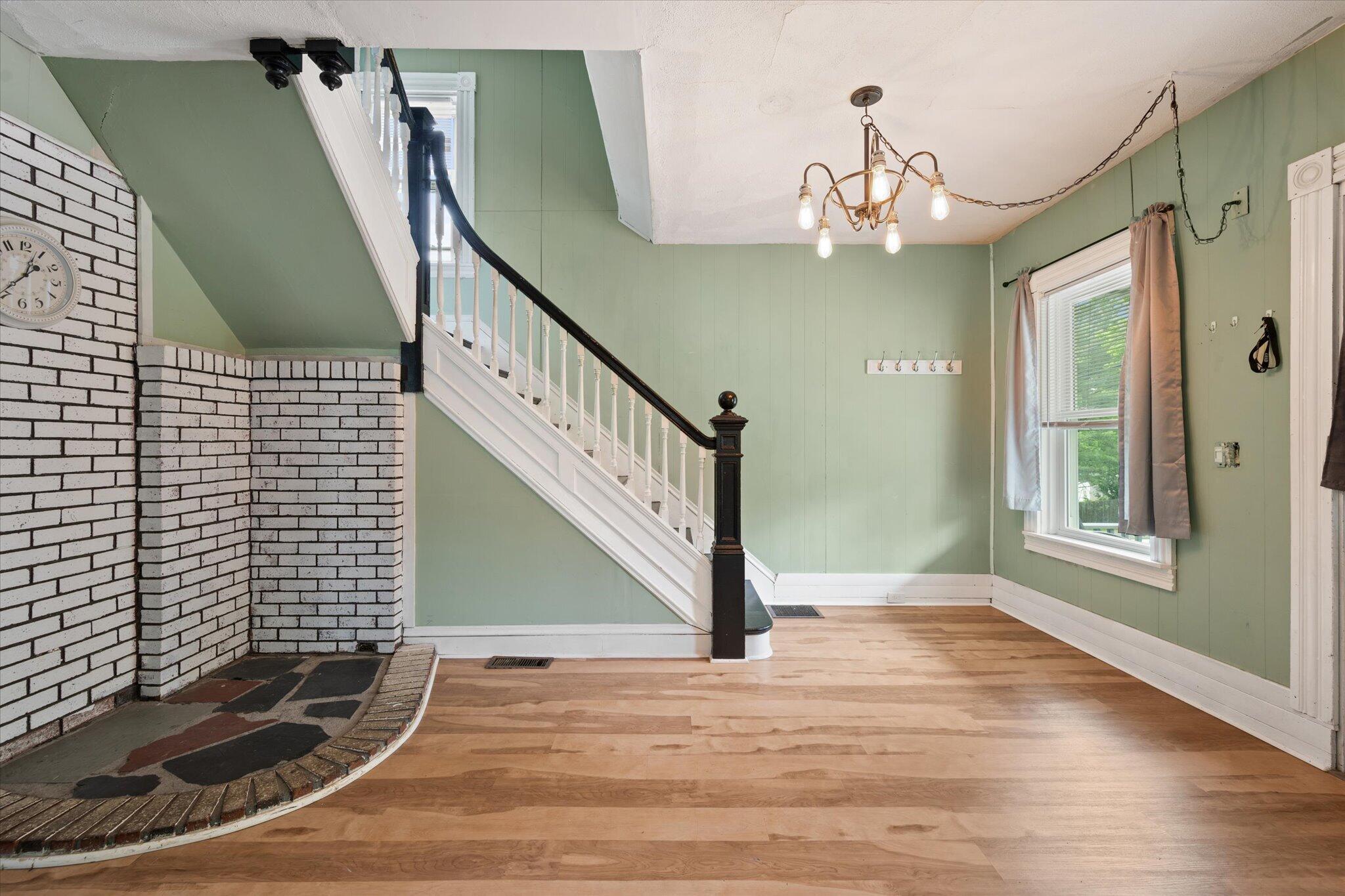 40 Fremont Street Bangor, ME 04401 - Photo 16 of 35 18-Foyer