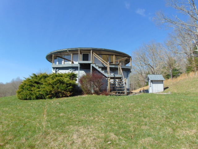 2024 Hill Country Road Dunmore, WV 24934 - Photo 39 of 56 Gallery Image 39